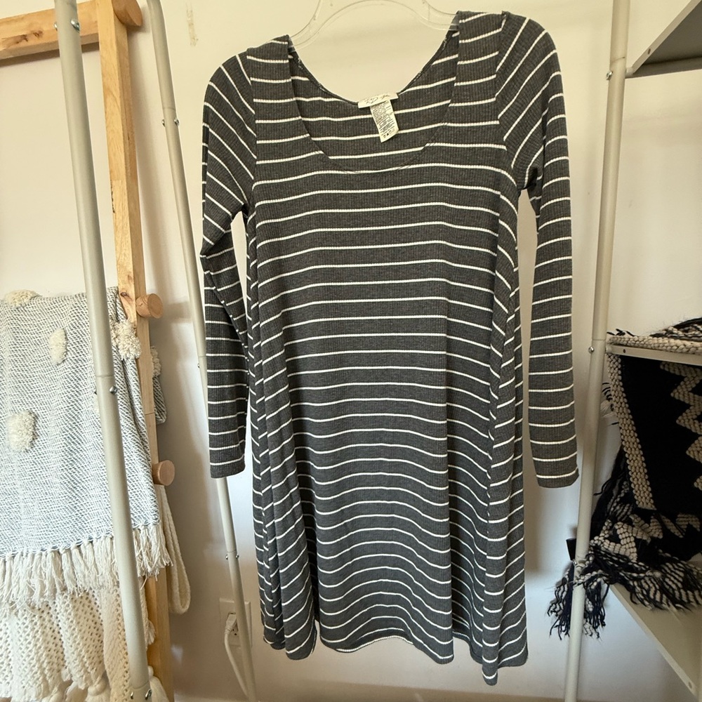 Flowy long sleeved t shirt dress